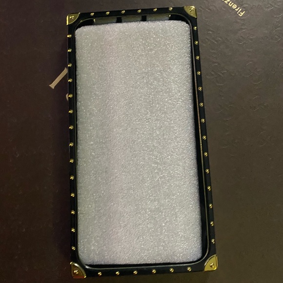 iPhone 11 Pro Max - Picture 10 of 10